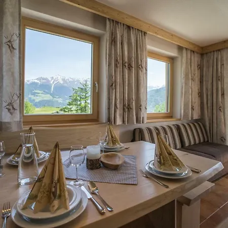 Gut Sonnbichl 3* Ladis